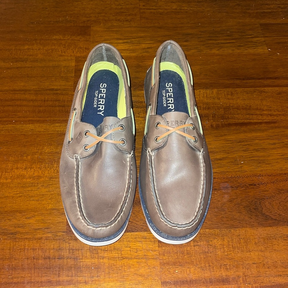 Sperry Top-sider Leeward men’s boat shoes . Gray with white soles. Size 10. NWOT